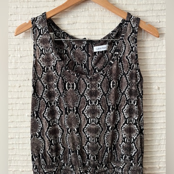Snakeskin Print Jersey Jumpsuit Sz 10 by Calvin Klein - Picture 3 of 7